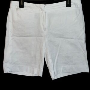 Susan Bristol white cotton flat front shorts women’s size 4